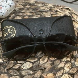 Brand new open just to see them got the months ago for a gift never used them